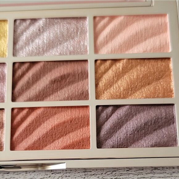 Ciate London The Velvet Palette - Picture 6 of 8